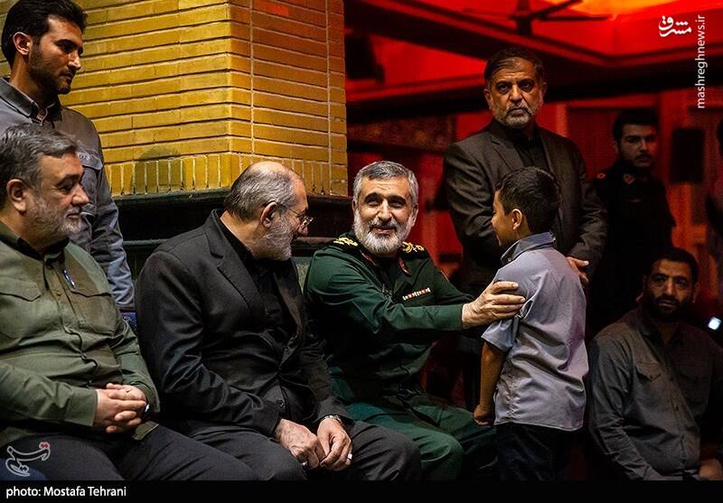 عکس/ وداعِ تهرانیها با شهید عباس نیلفروشان