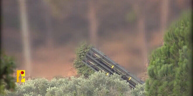 فعال شدن آژیر خطر در دهها شهر و شهرک رژیم صهیونیستی/ درگیری مجاهدان مقاومت با نیروهای اشغالگر در مناطقی در جنوب لبنان/ حملات راکتی گسترده حزب الله لبنان به الجلیل + عکس و فیلم