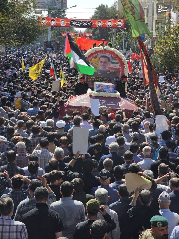 عکس/ مراسم تشییع شهید نیلفروشان در اصفهان