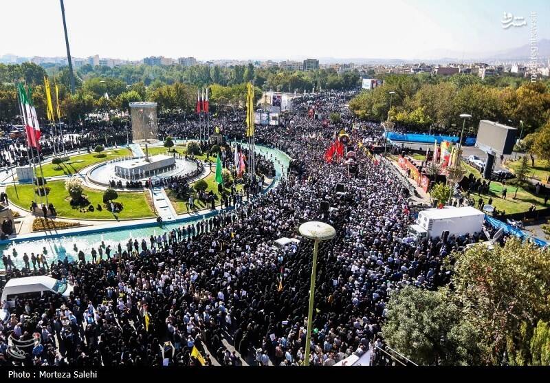 عکس/ مراسم تشییع شهید نیلفروشان در اصفهان