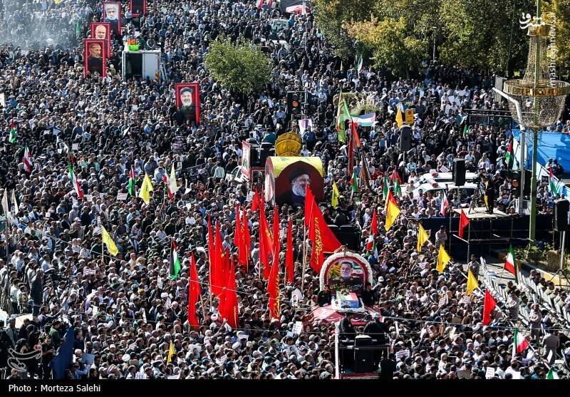 عکس/ مراسم تشییع شهید نیلفروشان در اصفهان