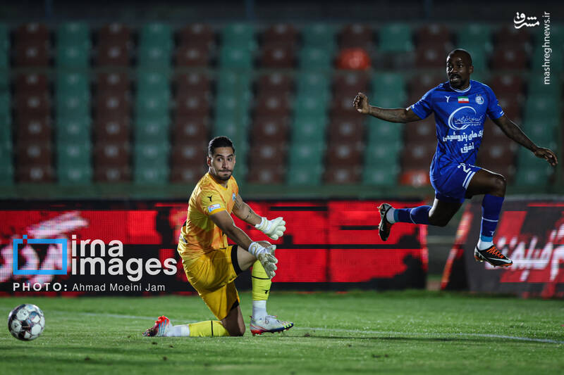 تصاویر دیدار استقلال و ذوب آهن