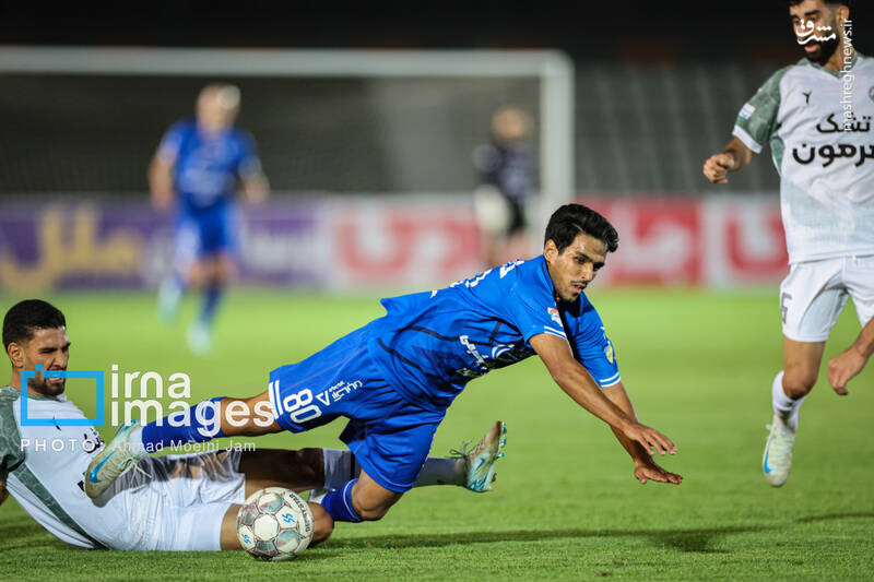 تصاویر دیدار استقلال و ذوب آهن