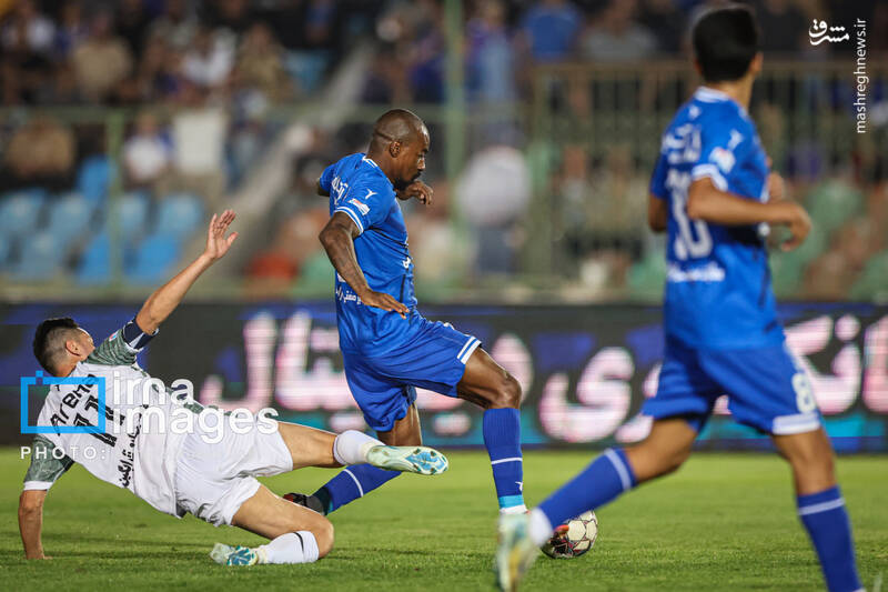 تصاویر دیدار استقلال و ذوب آهن