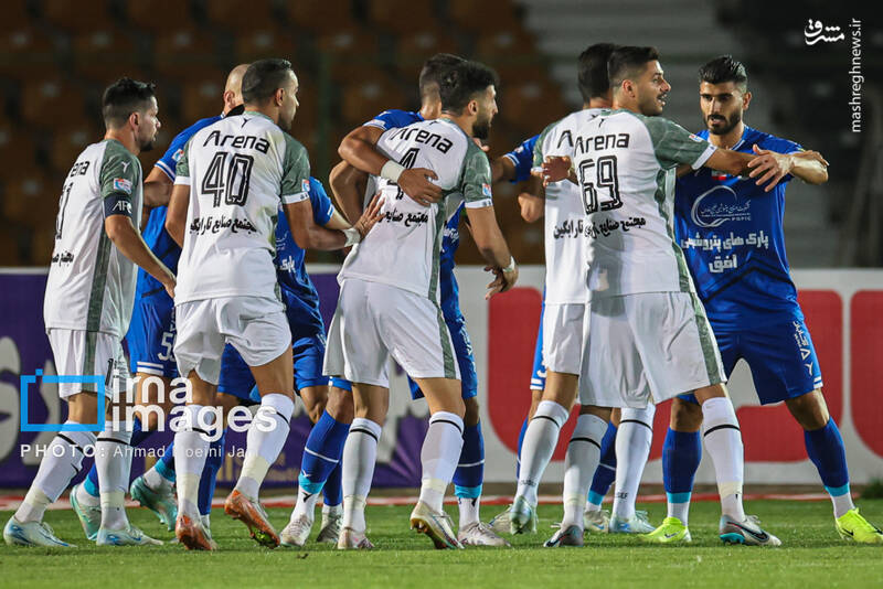 تصاویر دیدار استقلال و ذوب آهن