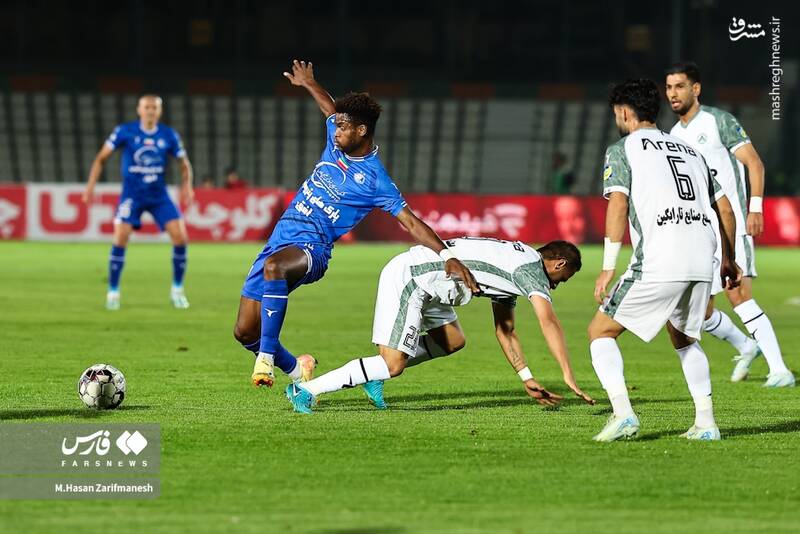 تصاویر دیدار استقلال و ذوب آهن