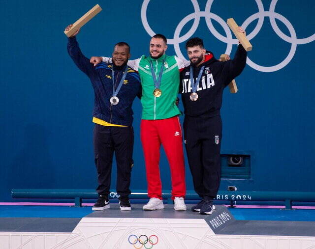 زندگی عجیب قهرمان وزنهبرداری المپیک