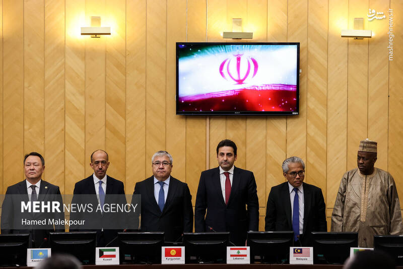 عکس/ نشست مجلس با سفرای کشورهای اسلامی درباره تحولات منطقه