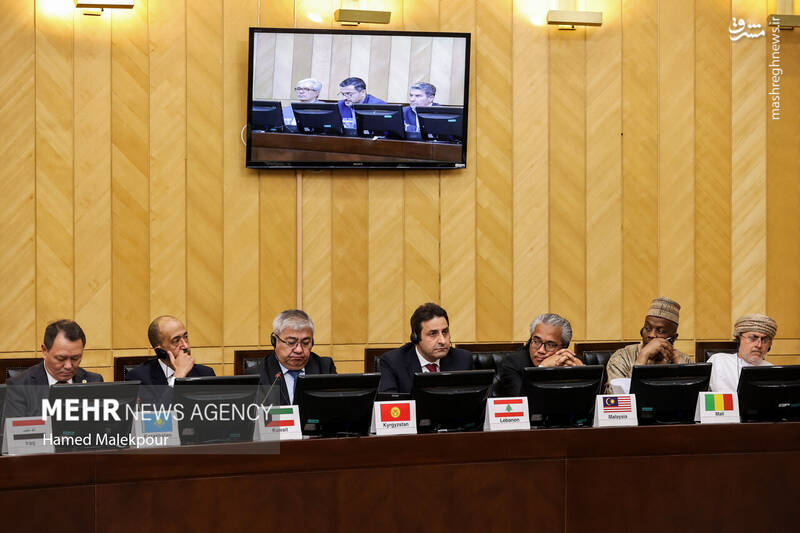 عکس/ نشست مجلس با سفرای کشورهای اسلامی درباره تحولات منطقه