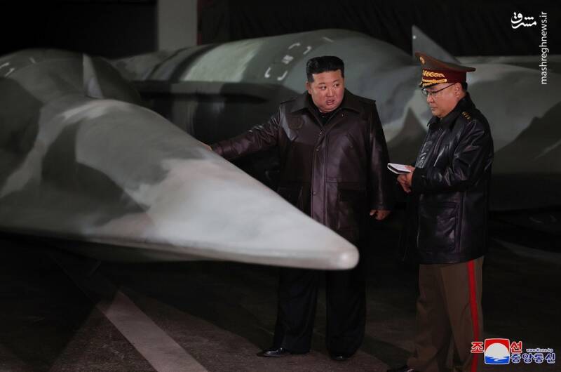 بازدید رهبر کره شمالی از پایگاه موشکهای قارهپیما+ عکس