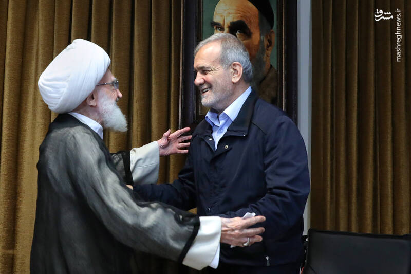 آیت الله نوری همدانی آیت الله نوری همدانی