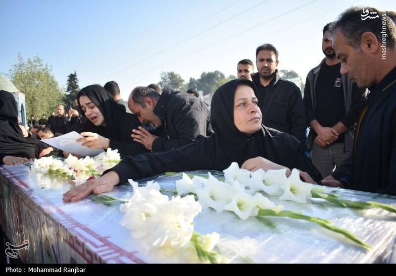 عکس/ وداع مردم گیلان با ۲ شهید امنیت