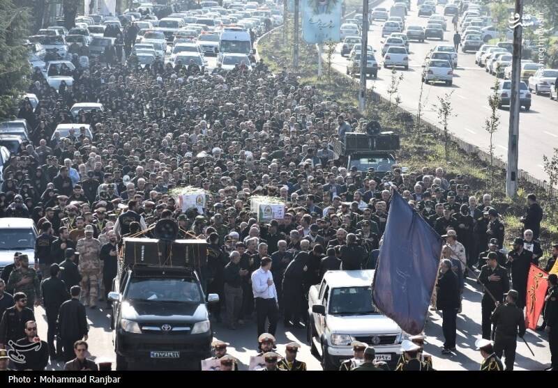 عکس/ وداع مردم گیلان با ۲ شهید امنیت