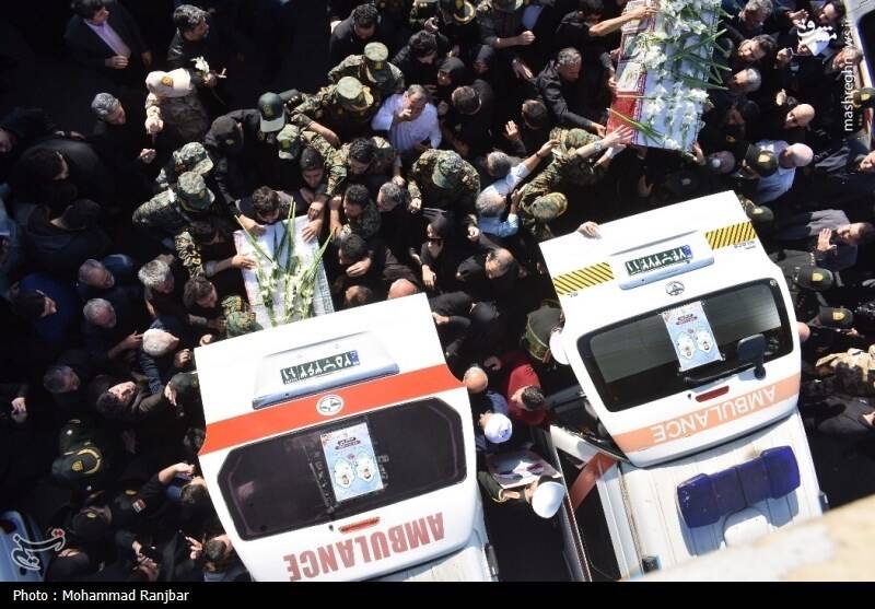 عکس/ وداع مردم گیلان با ۲ شهید امنیت