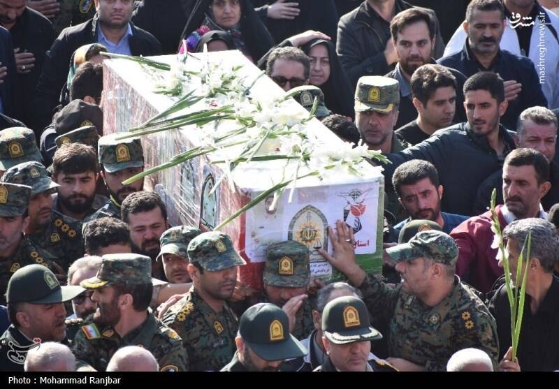 عکس/ وداع مردم گیلان با ۲ شهید امنیت