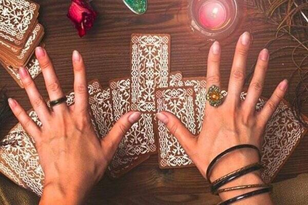 دعانویسانی که از روانشناسها مشاور ترند!/بازار داغ خرافات!