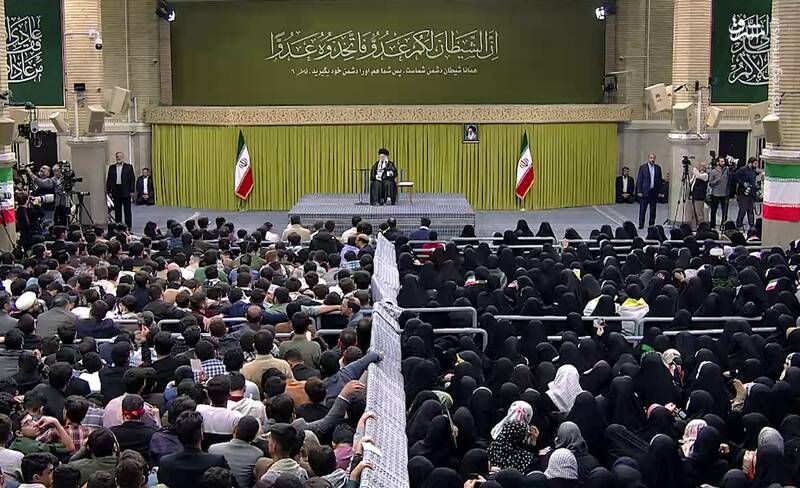 دشمنان قطعاً پاسخ دندانشکن دریافت خواهند کرد/ در مقابله با استکبار همه آنچه باید را انجام می دهیم