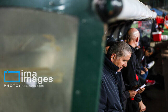 سردرگمی مرد اسپانیایی روی نیمکت پرسپولیس