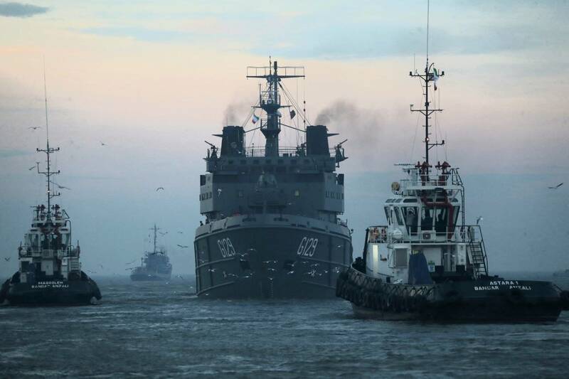 ورود شناورهای جمهوری آذربایجان به آبهای ایران + عکس