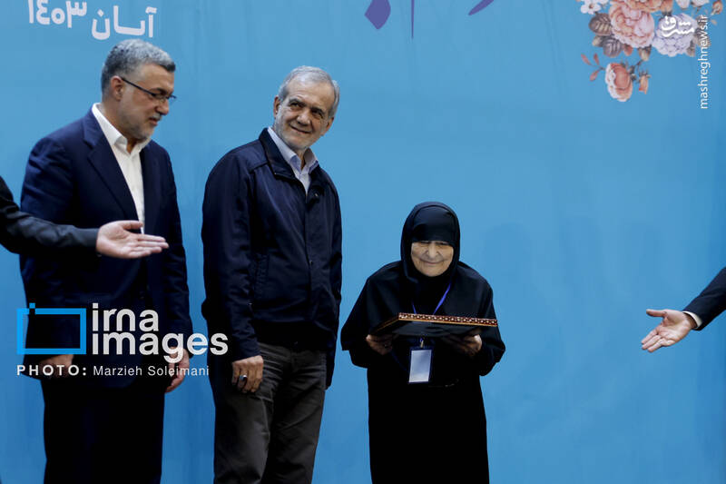 عکس/ حضور پزشکیان در مراسم گرامیداشت مقام پرستار