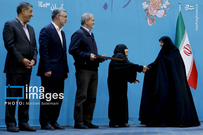 عکس/ حضور پزشکیان در مراسم گرامیداشت مقام پرستار