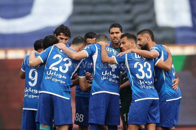 بازی در قلعهحسنخان مایه سرشکستگی است/ قالیباف ۳۰ ماهه برج میلاد ساخت آقایان در بازسازی آزادی ماندهاند!/ تیم ملی جای تغییر نسل نیست