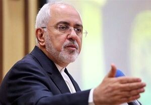 ظریف: ترامپ را غول تصور نکنیم؛ ما بزرگتر از این حرفها هستیم / اولین اقدامی که در زمان تصدی وزارت خارجه کردم، هماهنگی جلسات هفتگی با حاج قاسم بود / مقاومت با این ضربهها نابود نمیشود + فیلم