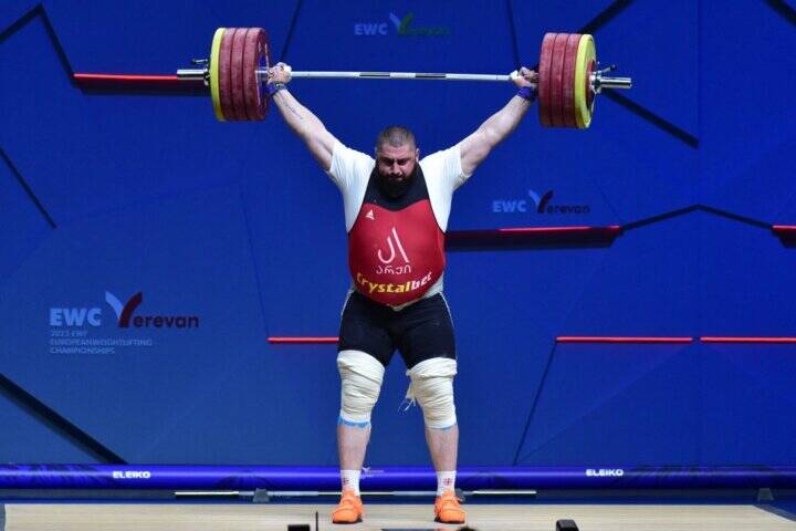 شوک به جهان وزنهبرداری؛ تالاخادزه به بحرین نمیرود