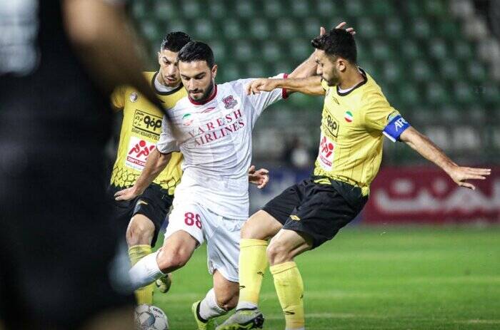 فرار سپاهان از شکست خانگی در وقتهای اضافه/ نساجی همچنان در حسرت برد