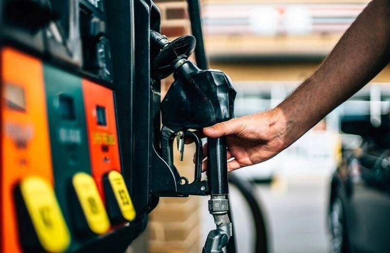 مصرف بنزین تا سال ۱۴۰۸ به ۲۵۰ میلیون لیتر در روز میرسد