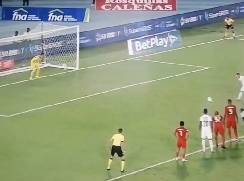 جنجال بزرگ در کلمبیا: پنالتیزن به دروازهبان آمار داد! +عکس