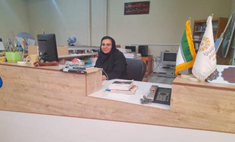 توسعه فرهنگ کتابخوانی در بین جوانان امری ضروری است