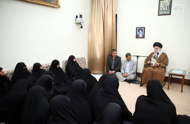 عکس/ دیدار اعضای "جامعة الزهراء" با رهبر انقلاب
