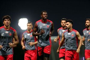 کاروان پرسپولیس در دوحه ماندگار شد