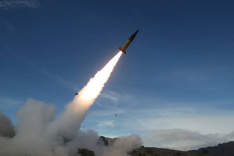 بلومبرگ: بایدن در مدت باقیمانده به تقویت اوکراین میپردازد