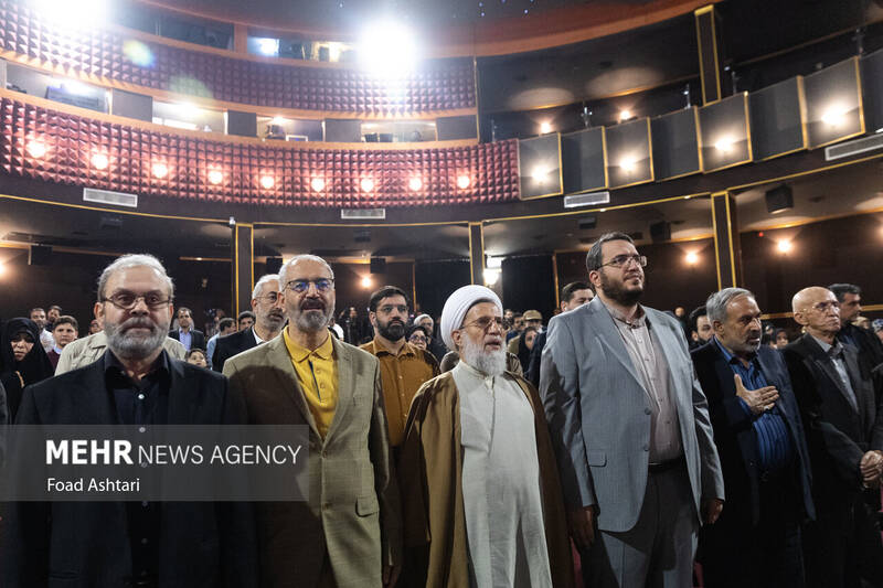 مراسم تکریم رزمندگان حزبالله لبنان و رونمایی از کتاب عایده