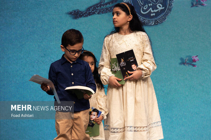 مراسم تکریم رزمندگان حزبالله لبنان و رونمایی از کتاب عایده