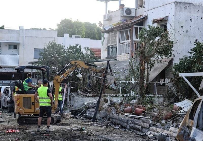 آخرین تحولات میدانی جبهه غزه و جنوب لبنان/ محل اسکان نظامیان صهیونیست هدف حمله قرار گرفت/ حمله موشکی حزبالله به نهاریا با ۳ زخمی + عکس و فیلم