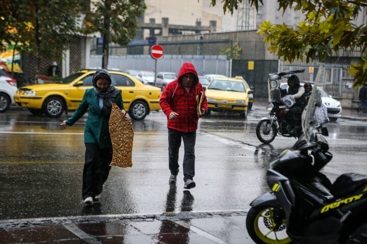 ماندگاری هوای سرد در پایتخت/ آلودگی هوا افزایش مییابد