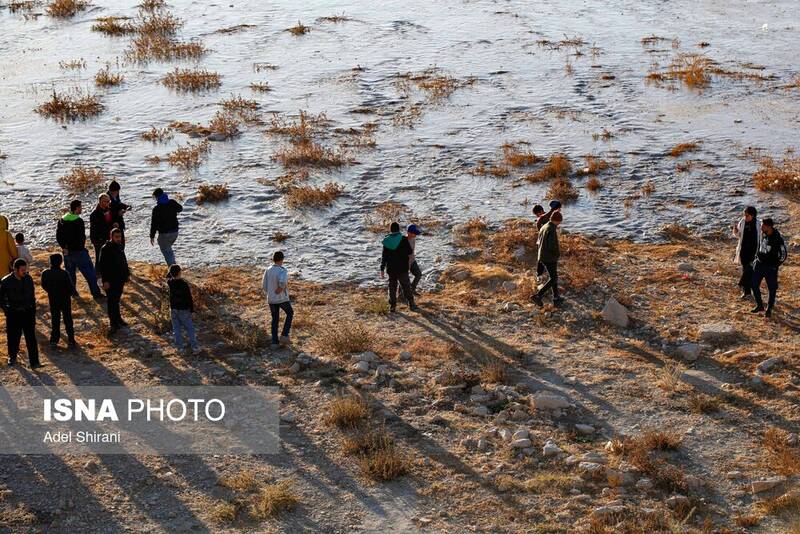 عکس/ بازگشایی موقت زاینده رود در اصفهان