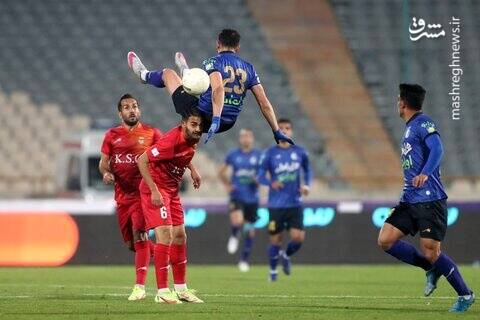 استقلال ترمز الاهلی را میکشد/ دوباره به بالای جدول برمیگردیم