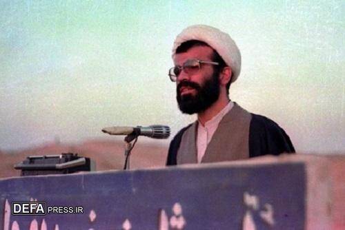 محور اصلی در میان اهلبیت، فاطمه الزهرا (س) است