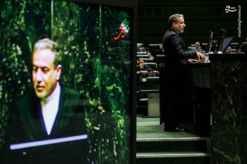 عکس/ نشست غیرعلنی مجلس با حضور وزیر امور خارجه