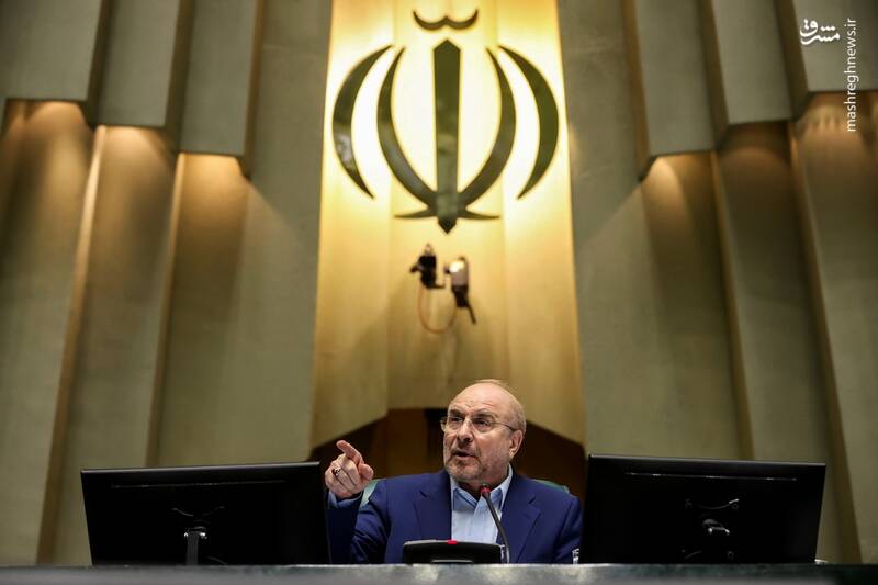 عکس/ نشست غیرعلنی مجلس با حضور وزیر امور خارجه