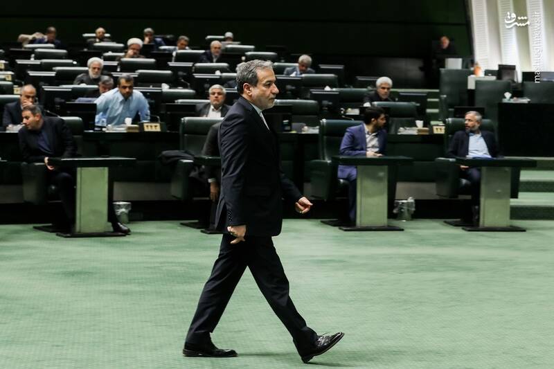 عکس/ نشست غیرعلنی مجلس با حضور وزیر امور خارجه