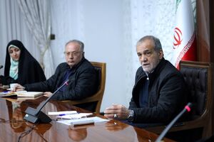 پزشکیان: بیان مشکلات کشور در راستای سهیم کردن مردم در اصلاح رویههای غلط است