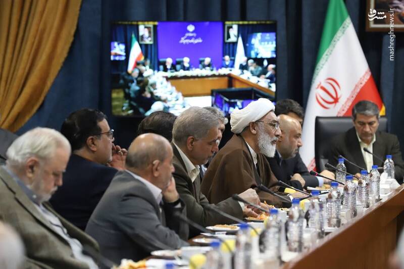 عکس / دورهمی وزرای ادوار گذشته با عارف 4