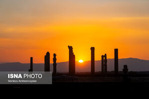 چشم اندازی زیبا از  تخت جمشید