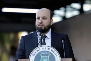 عکس/ محمد البشیر قبل و بعد از نخست وزیر شدن