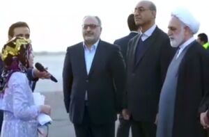 فیلم/ استقبال دختر شهید از رئیس قوهقضاییه به زبان کردی